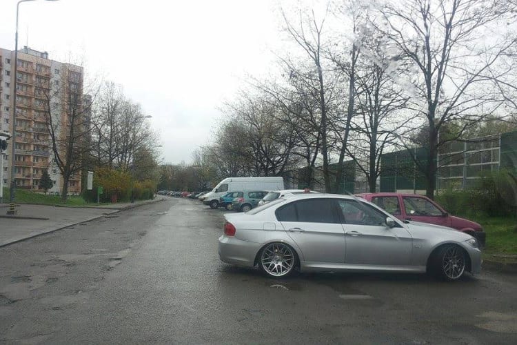 Mistrzowie parkowania - Krosno, Piastowska - 66