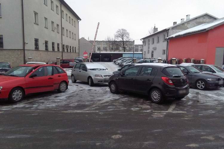 Mistrzowie parkowania - Krosno - 141