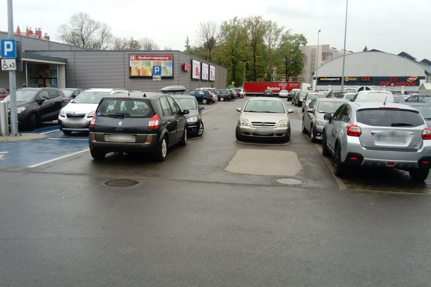 Mistrzowie Parkowania - Krosno - 402