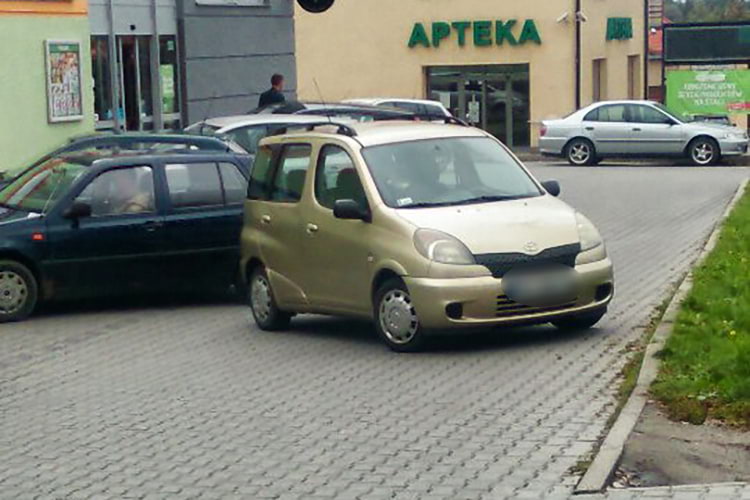 Mistrzowie Parkowania - Zręcin - 321