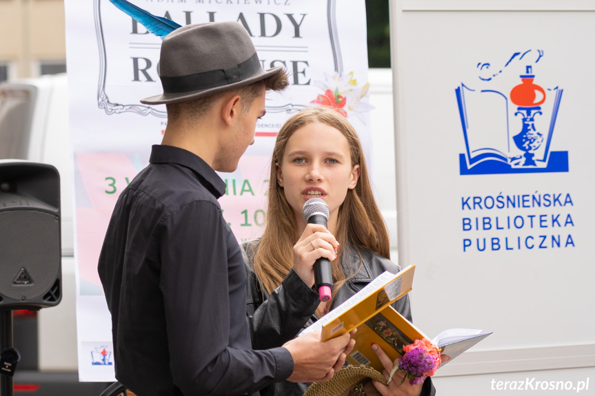 Narodowe Czytanie przed KBP w Krośnie