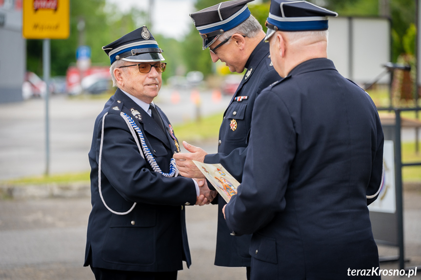 Janusz Konieczny odbiera medal