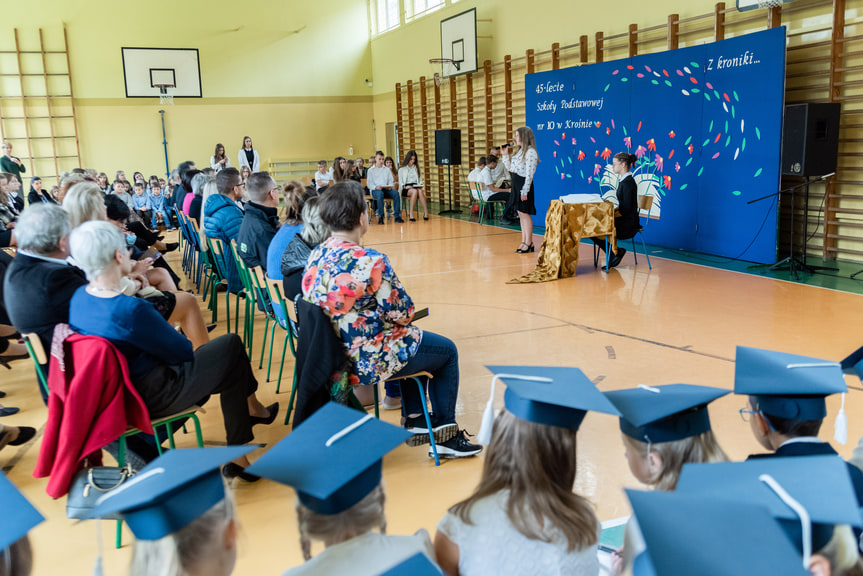 Jubileusz 45-lecia Szkoły Podstawowej nr 10 w Krośnie