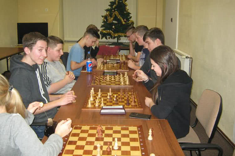 Królewska gra na szlaku w Beskidzie Niskim. Obóz szachowy 
