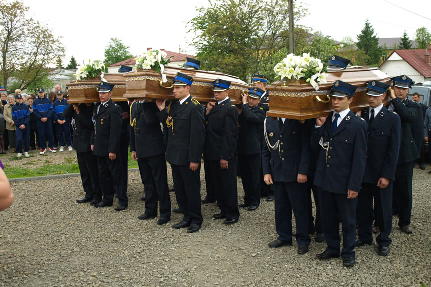 Uroczystości pogrzebowe w Szczepańcowej druhów OSP