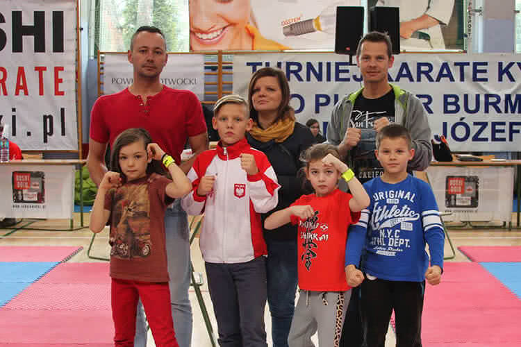3 puchary indywidualnie w kumite zawodników Krośnieńskiego Klubu Karate Kyokushin