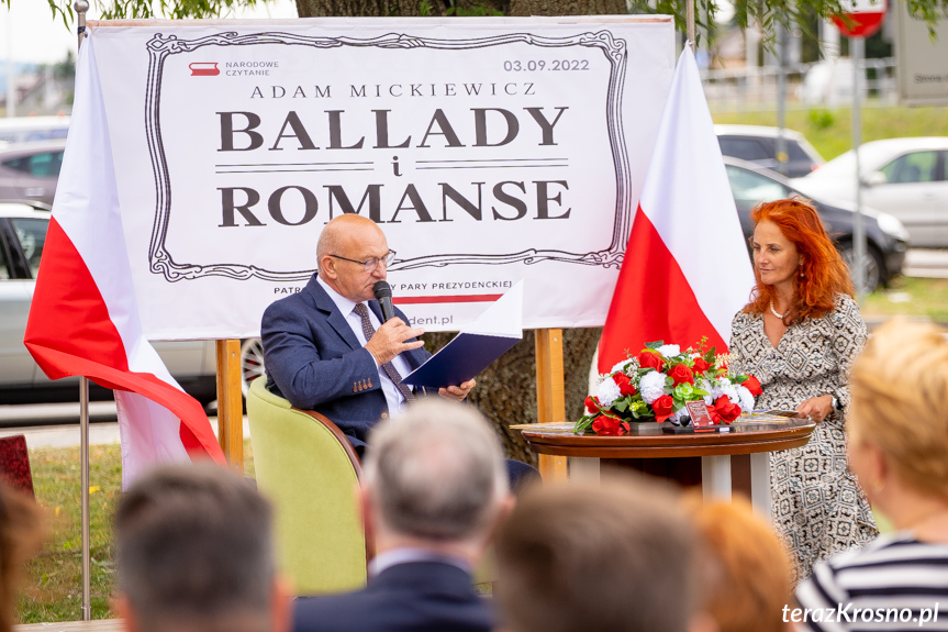 "Ballady i Romanse". Zobacz film sprzed Starostwa Powiatowego w Krośnie