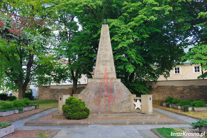 Chcą przeniesienia cmentarza żołnierzy Armii Czerwonej w Krośnie