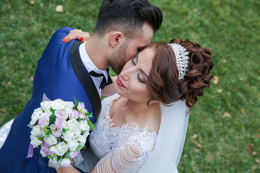 Jak wybrać najlepszego fotografa na ślub i wesele?
