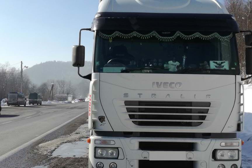 Nietrzeźwy Bułgar prowadził 40-tonową ciężarówkę