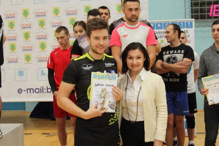 Otwarty Turniej Piłki Siatkowej w Jedliczu