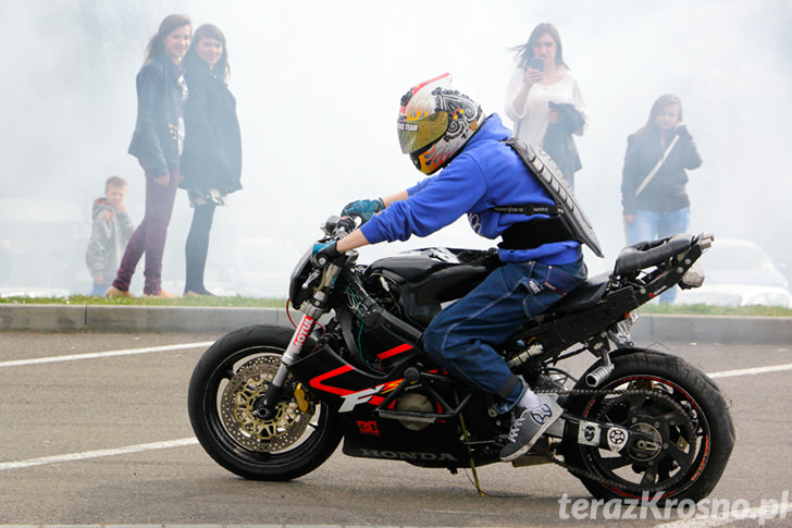 Pokaz stuntu motocyklowego