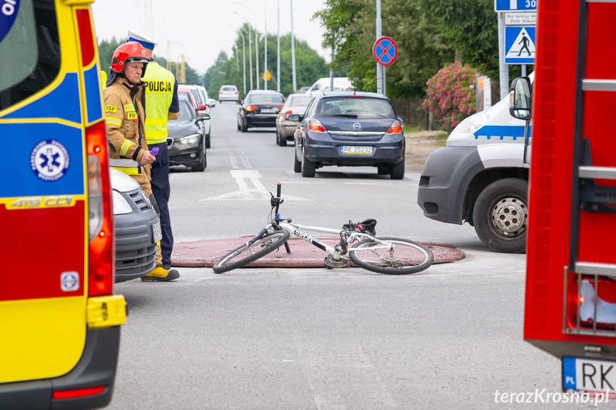  Potrącenie rowerzysty na rondzie w Krośnie