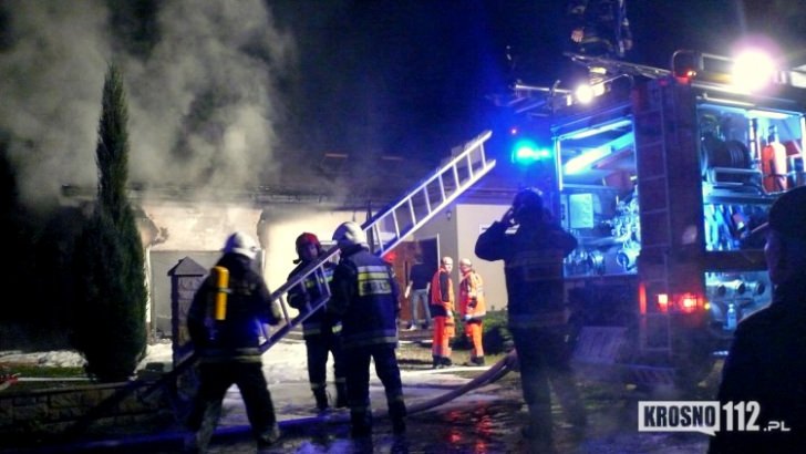 Pożar garażu w Widaczu