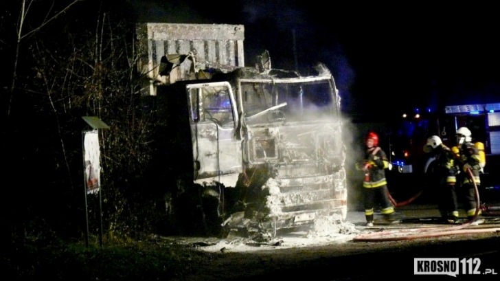 Pożar w Posadzie Górnej, zapaliła się ciężarówka