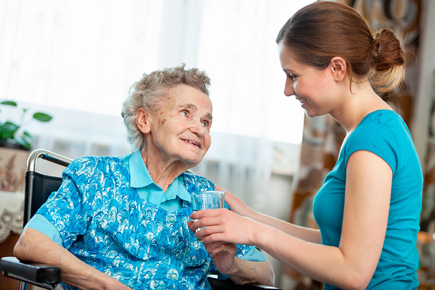 Praca w charakterze opiekuna osób starszych jako sposób na zarobienie dodatkowych pieniędzy