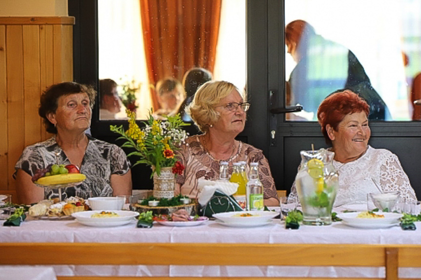 Seniorzy świętowali w Porębach