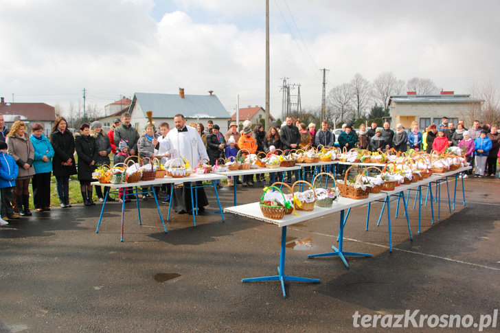 Tradycyjnie święcenie pokarmów w Świerzowej Polskiej