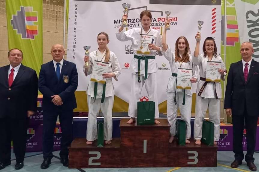 Troje medalistów Mistrzostw Polski Juniorów i Młodzieżowców sekcji karate z Jedlicza