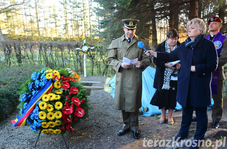 W Dukli pochowano szczątki rumuńskiego pilota