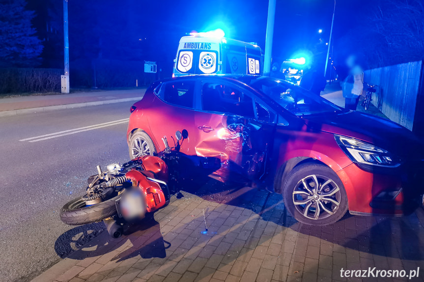 Wypadek na Sikorskiego w Krośnie, poszkodowany motocyklista
