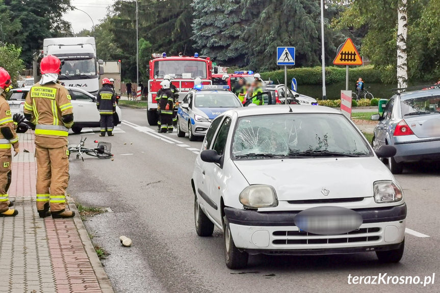 Wypadek w Jedliczu, piesza potrącona na przejściu