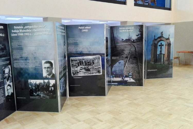 Wystawa "Polacy - Ukraińcy 1943-1945" w Żeglcach