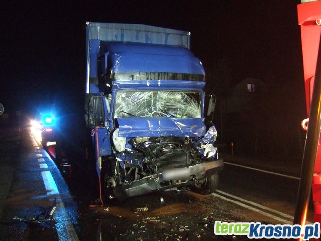 Zderzenie dwóch samochodów ciężarowych w Jaszczwi