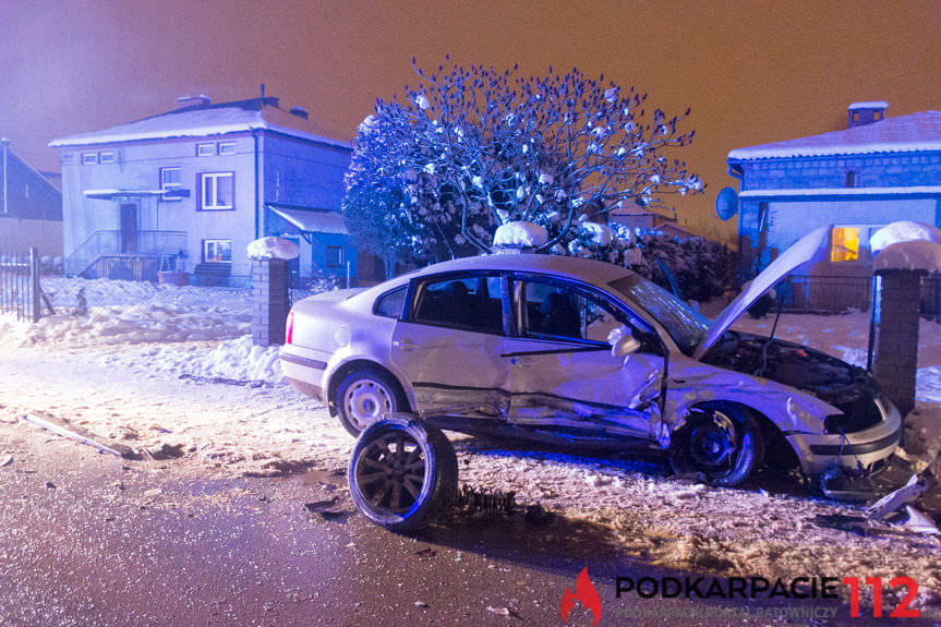 Zderzenie dwóch samochodów w Łężanach