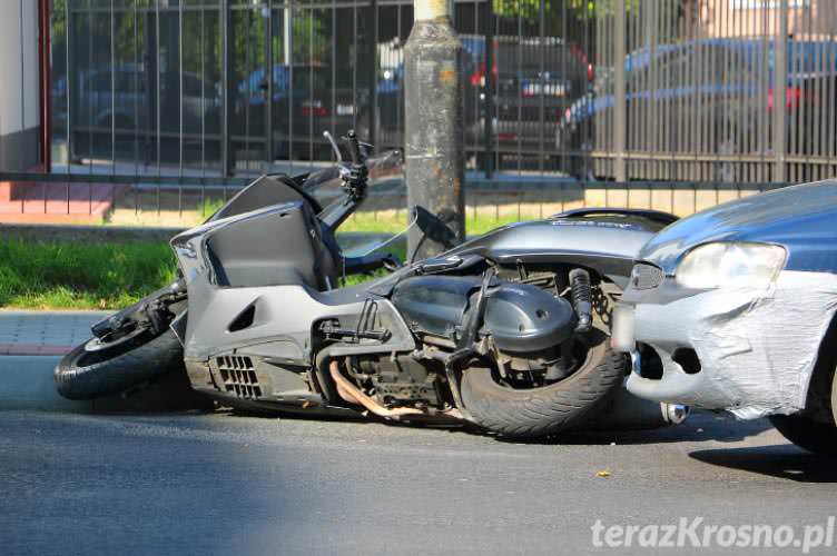 Zderzenie motocykla i samochodu na Lewakowskiego