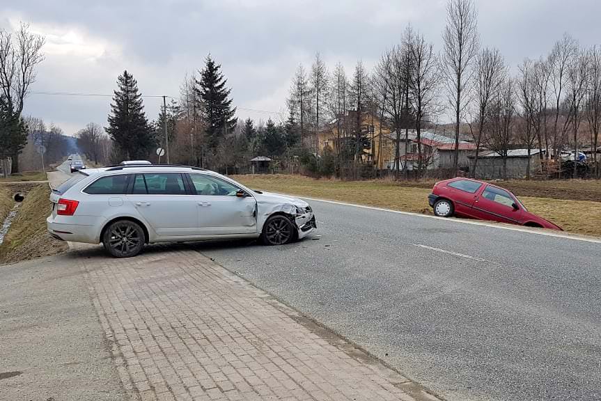 Zderzenie samochodów w Głojscach