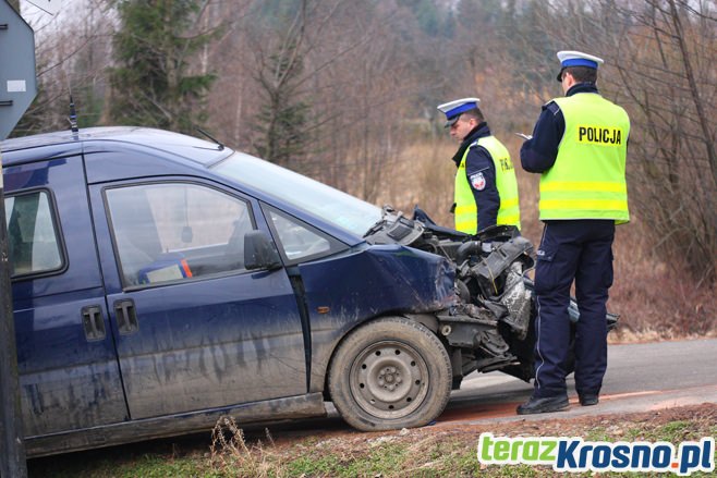 Zderzenie szynobusa z samochodem osobowym w Krośnie