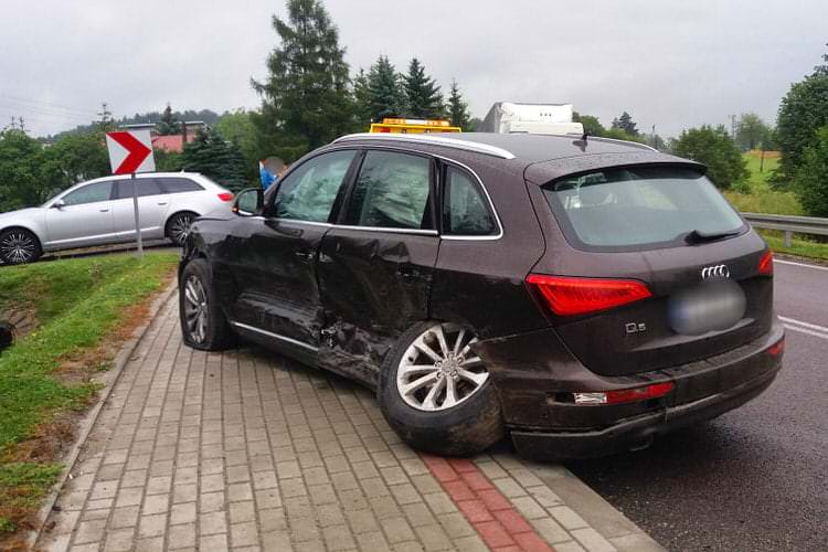 Zderzenie w Woli Komborskiej trzech samochodów