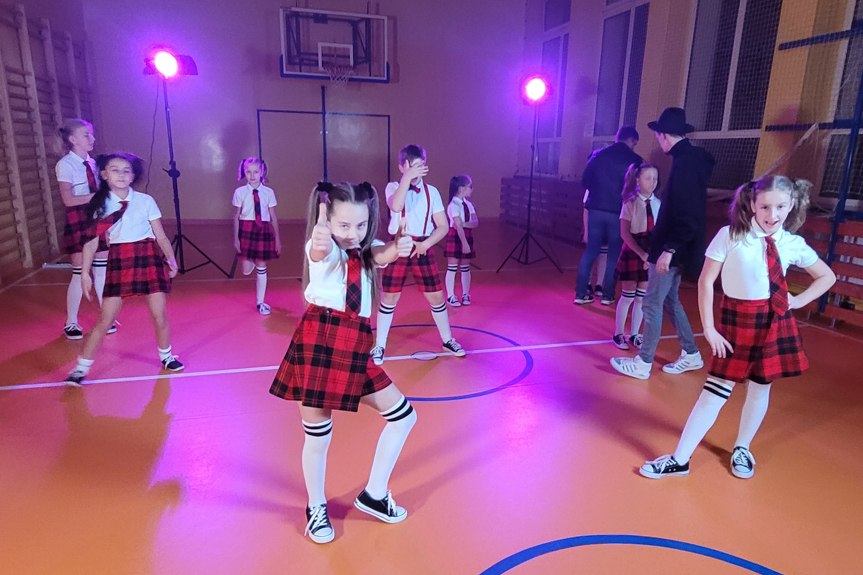 Zobacz taneczny film z SP nr 6 w Krośnie i pomóż szkole wygrać konkurs!