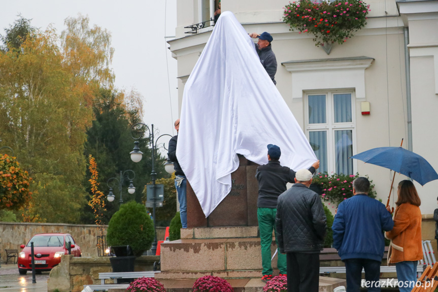Inscenizacja uroczystości odsłonięcia pomnika Ignacego Łukasiewicza
