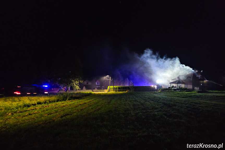 Pożar poddasza domu w Leśniówce