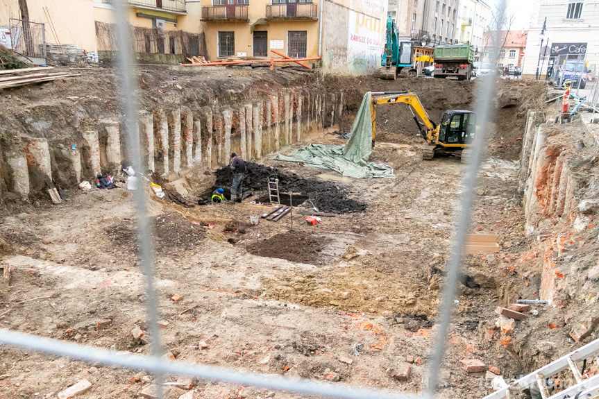 Późnośredniowieczne studnie w Krośnie
