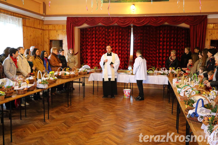 Święcenie pokarmów wielkanocnych w Świerzowej Polskiej