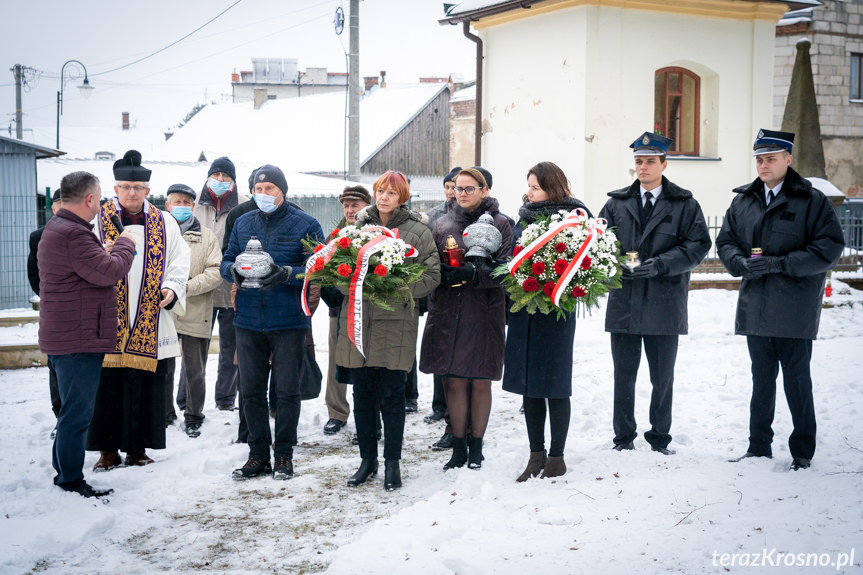 Uroczystość na cmentarzu w Korczynie