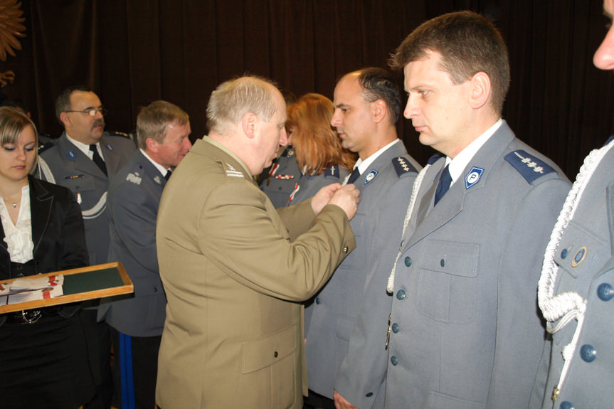 Uroczystość wręczenia odznaczeń w Komendzie Miejskiej Policji w Krośnie