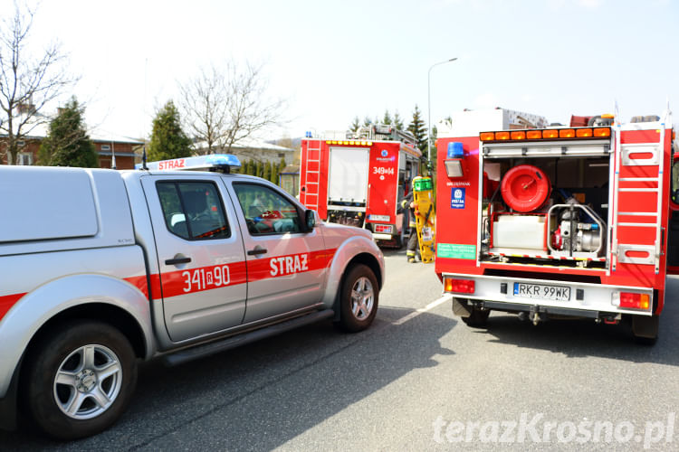 Wypadek w Głojscach, zderzenie samochodu i ciągnika
