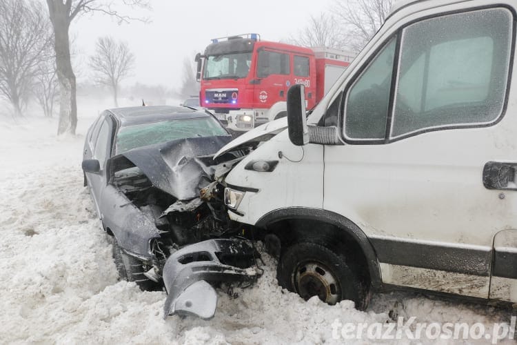 Wypadek w Klimkówce, zderzenie OSP i karetki