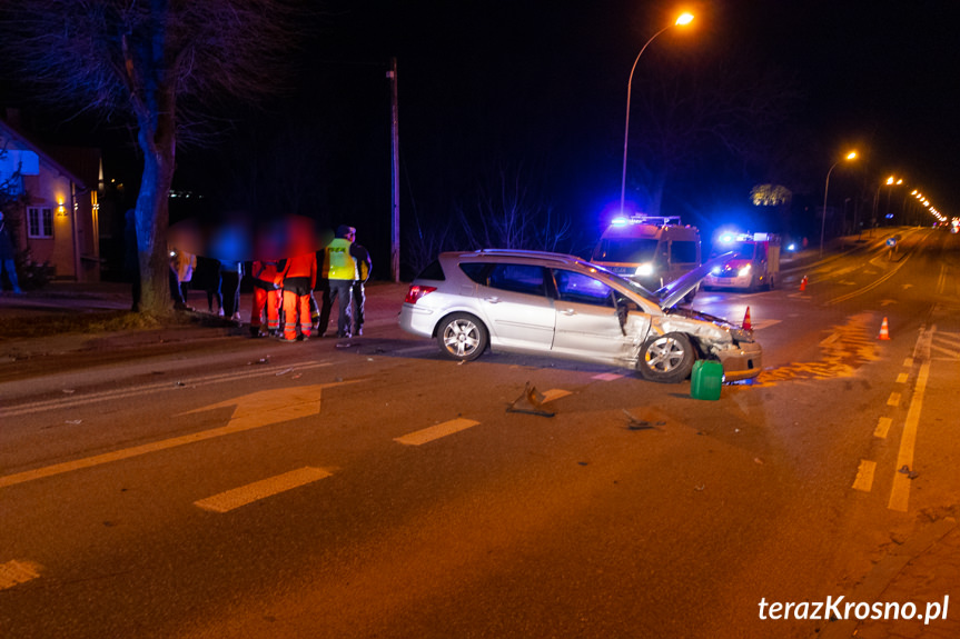 Wypadek w Krośnie, zderzenie dwóch samochodów