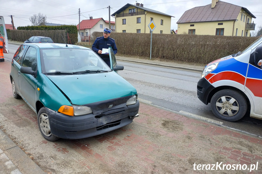 Zderzenie 3 samochodów na Krośnieńskiej