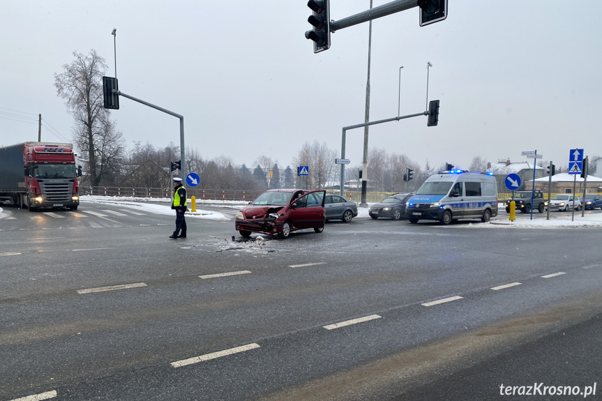 Zderzenie dwóch aut w Krośnie