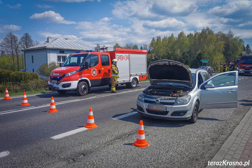 Zderzenie dwóch samochodów w Jaszczwi