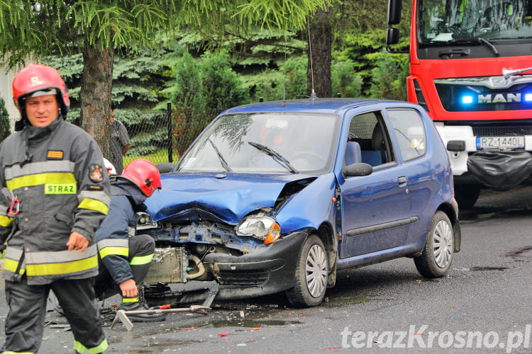Zderzenie dwóch samochodów w Jedliczu