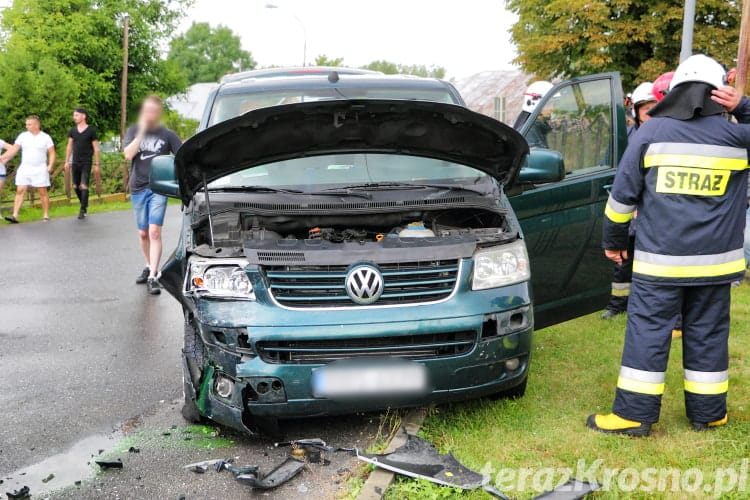 Zderzenie dwóch samochodów w Żarnowcu