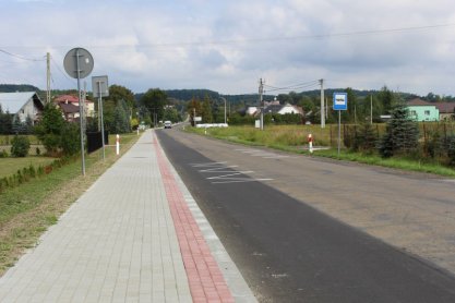 Gmina Rymanów wybudowała chodniki przy drogach wojewódzkich