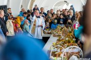 Tradycyjne święcenie pokarmów na rynku w Krośnie